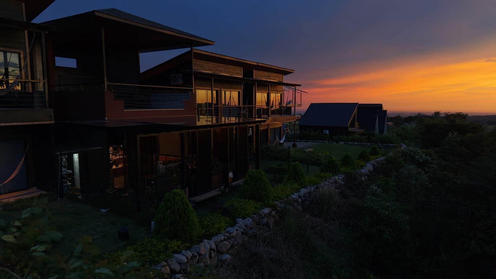 Sunset Cabins & Suites